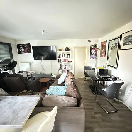 Prefectural Residence: Spacious Near La Defense * Nanterre