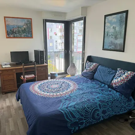 Homestay Prefectural Residence: Spacious Near La Defense *
