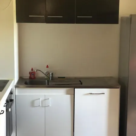 Prefectural Residence: Spacious Near La Defense *