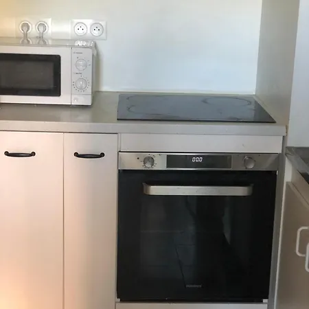 Homestay Prefectural Residence: Spacious Near La Defense *