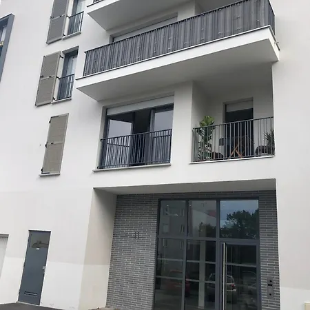 Prefectural Residence: Spacious Near La Defense * Nanterre